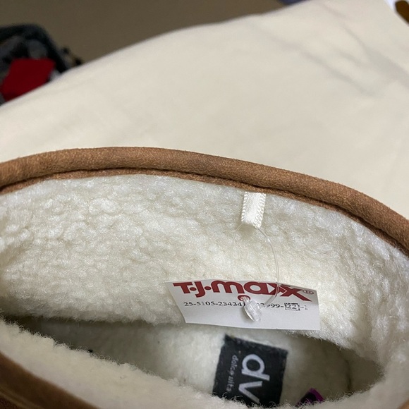 Dolce Vita Woman’s Size 8.5 Faux Suede, Faux Fur Chelsea Style Boot. NWT - Picture 6 of 7